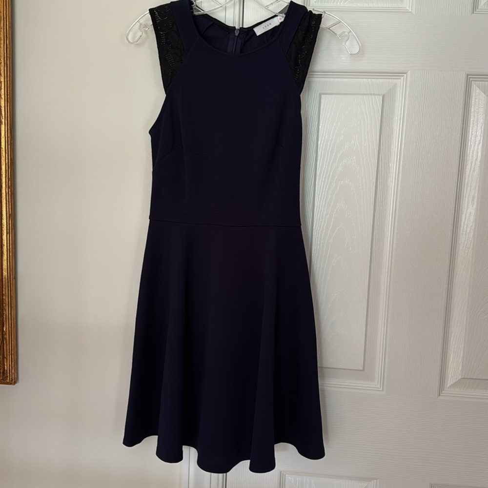 Elegant Navy Blue Sleeveless Dress